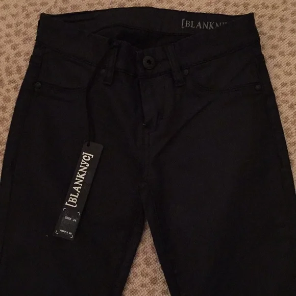 BlankNYC The Spray On [Super Skinny 30” Inseam] - Picture 2 of 4